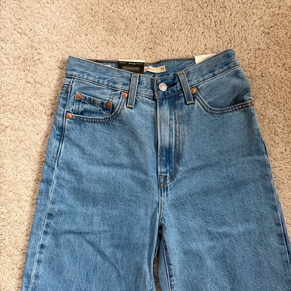 Levi's Medium Blue High-Rise Wide Leg Jeans - Picture 4 of 7